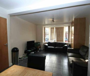 8 bedroom terraced house to rent - Photo 4