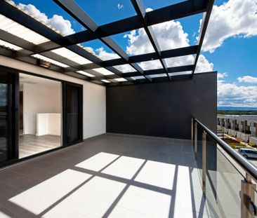 Unique Executive Townhouse - Photo 6