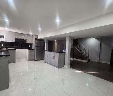 For Lease - 36 Galsworth Avenue, Toronto, Ontario - Photo 5