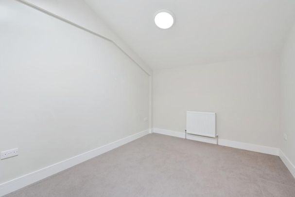 5 bedroom barn conversion to rent - Photo 1