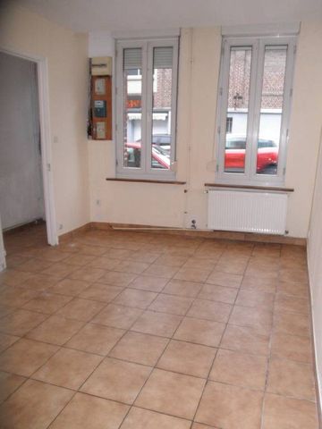 A louer : Maison T4 - 81m² - Saint-Quentin (02100) - Photo 4