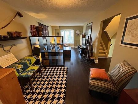 882 Winchester Lane - 2 bed, 2.5 bath, ALL INCLUSIVE! - Photo 4