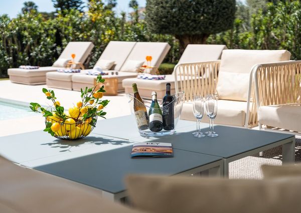 4 bedroom luxury Villa for rent in El Paraíso, Andalusia