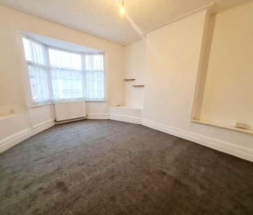 Richmond Avenue, Prestwich, M25 - Photo 2