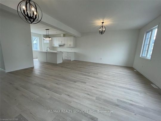 For Lease - 2545 Meadowlands Way Unit# 28, London North, Ontario - Photo 1