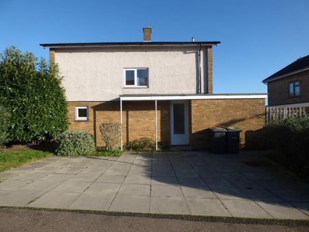 3 bedroom detached house to rent - Photo 2