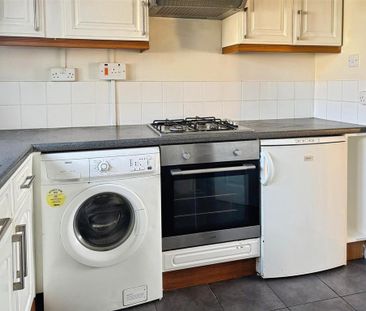 2 bedroom maisonette to rent - Photo 6