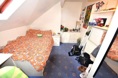 6 bedroom House in Brudenell Mount, Leeds - Photo 5