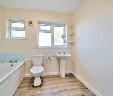 Maisonette to rent - Grays, RM17 - Photo 5