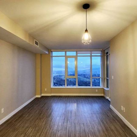 2 bed 1 bath AC apartment with ocean & mountain views @ Metro - Photo 1