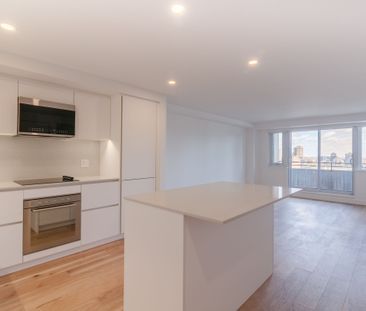 3460 Peel Street - Photo 6