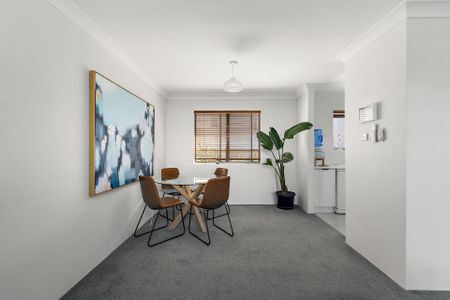 Modern Comfort in a Convenient Merewether Location - Photo 3