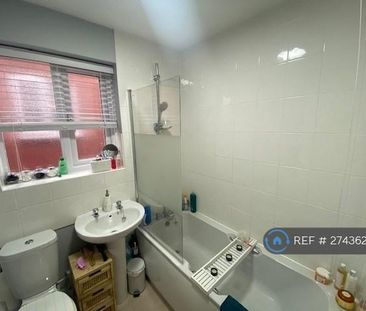 2 bedroom semi-detached house to rent - Photo 5