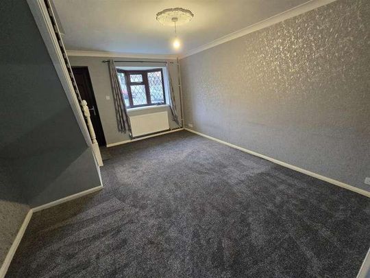 The Croft, Retford, DN22 - Photo 1