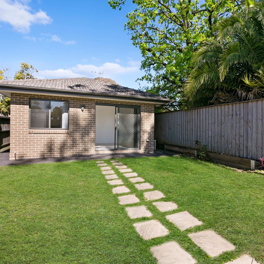 Modern Flat with Backyard - Photo 1