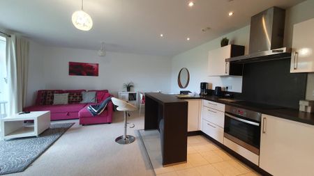 2 bedroom flat to rent - Photo 2