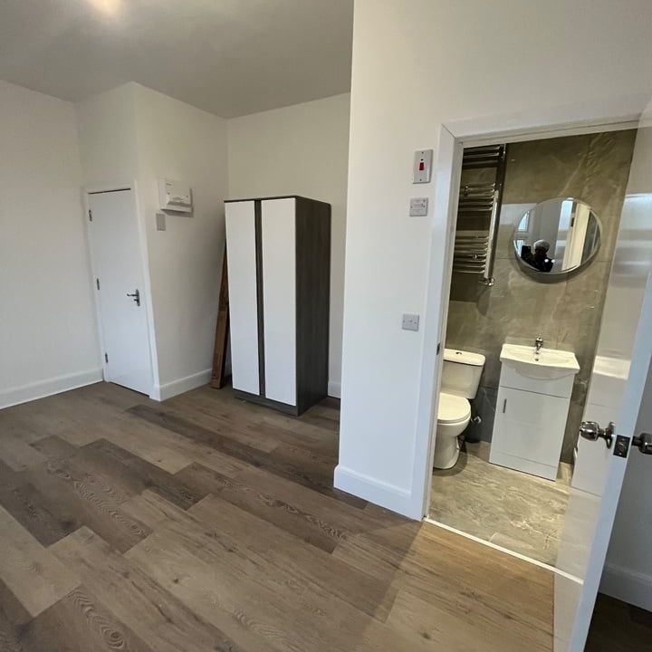 10 Bed Terraced House, Endymion Road, N4 - Photo 1