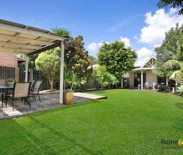 Sunny, Charming Family Home - Prime Location in Hornsby - Photo 4