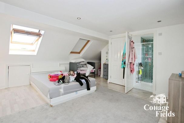 4 bedroom terraced house to rent - Photo 1
