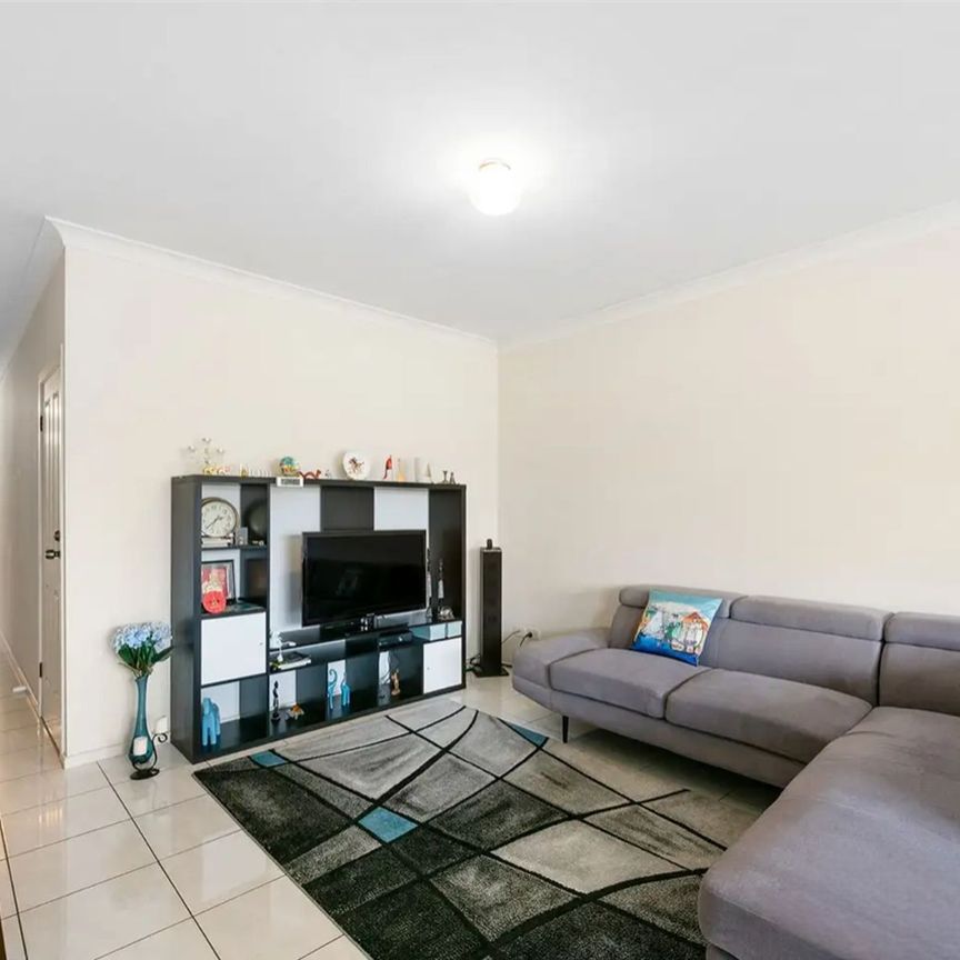 Two Charming 3-Bed house with Walk-to-Everything Location - Photo 1