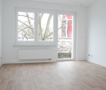 Schicke 3-Raum-Wohnung mit Balkon zum Verweilen - Foto 3