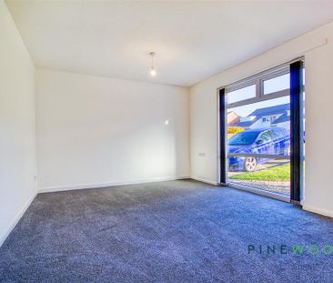 3 bedroom detached house to rent - Photo 2