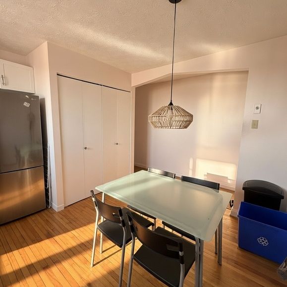 3-1/2 PROCHE UNIVERSITÉ - Photo 1