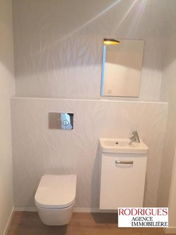 Location Appartement 3 pièces 79m² POITIERS 86000 - Photo 5