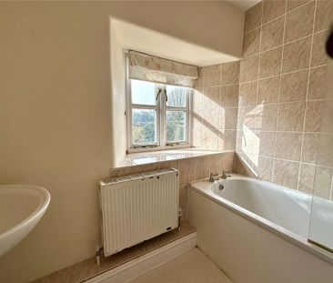 4 bedroom detached house to rent - Photo 6