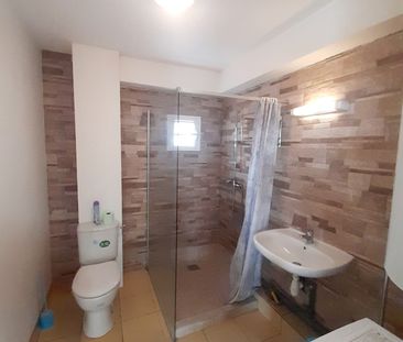 Location Appartement 4 pièces 104m² ST LOUIS 97421 - Photo 6