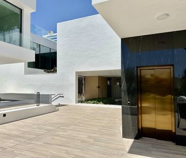 House in Nueva Andalucía, Costa del Sol - Photo 3