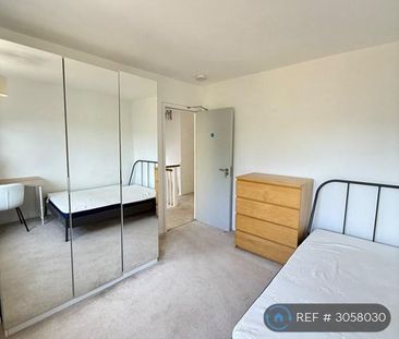 1 bedroom in a house share to rent - Photo 4