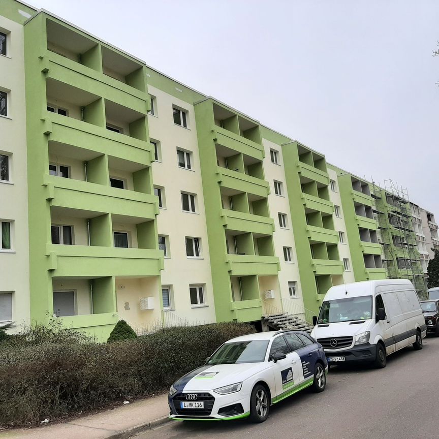 Erstbezug nach Sanierung 4-Zimmer-Wohnung mit Balkon und Lift - Foto 1