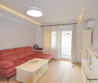 Modern 3-Room Apartment, Furnished, with Loggia and Parking Space, on the 5th Floor, 75m² in 1050 Vienna! - Photo 1