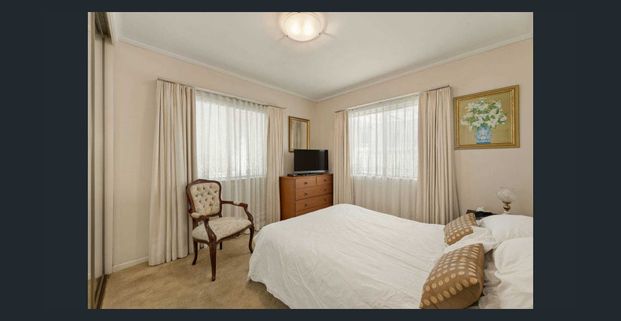 Parkside Family Home in Prime School Catchments - Photo 1