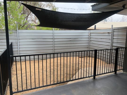 Modern Three Bedroom Home in Larapinta - Photo 1