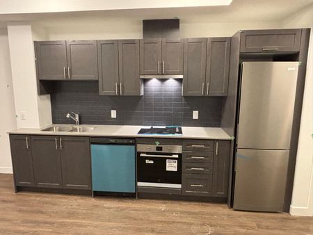 For Lease - 461 Green Road Unit# 913, Hamilton, Ontario - Photo 5