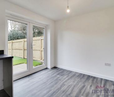 3 bedroom semi-detached house to rent - Photo 6