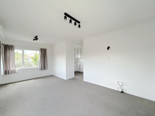 Two Bedroom Unit with Carport in Remuera - Photo 1