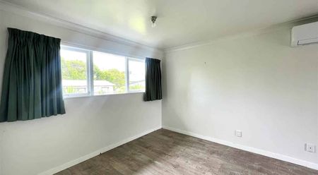 Tidy 3 bedroom home - AVAILABLE NOW! - Photo 3