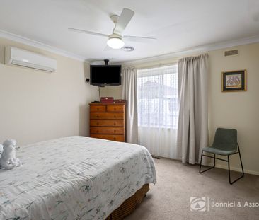 SPACIOUS, UPDATED HOME IN WODONGA - Photo 2