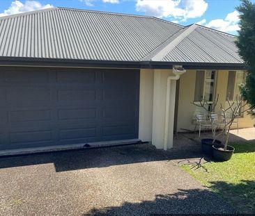 Welcome to 9 Hudson Court – Freshly Painted & Newly Carpeted Home i... - Photo 6