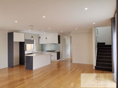 4 Bedrooms, 2.5 bathrooms Pakuranga - Photo 5