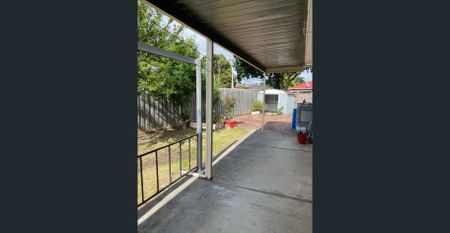 Comfortable and Convenient Home in Epping - Photo 2