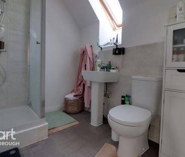 4 bedroom semi-detached house to rent - Photo 2