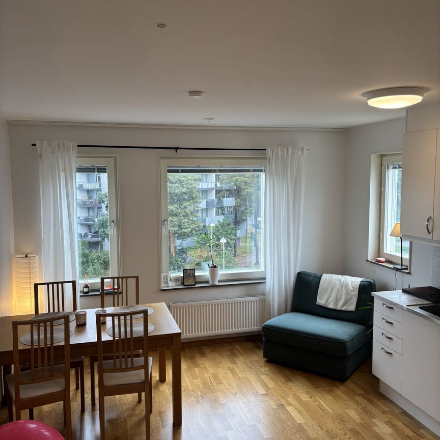 Sirapsvägen, Farsta - Photo 1