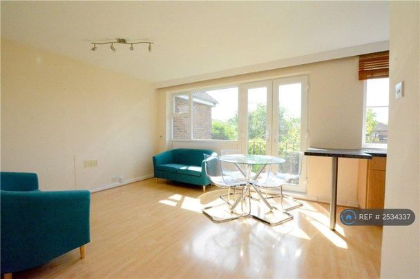1 bedroom flat to rent - Photo 1