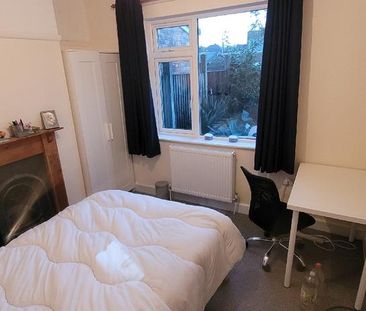 4 bedroom house share to rent - Photo 6