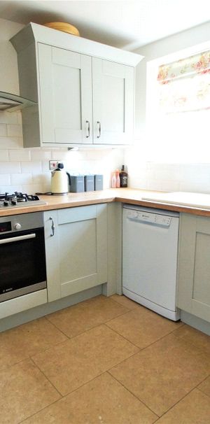 Silver Hill, Sandhurst Silver Hill, Sandhurst - Photo 2