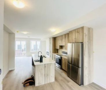 Condo Townhouse For Lease | W9244379 - Photo 1